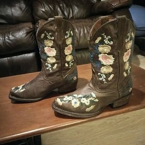 Girls Old West style boots